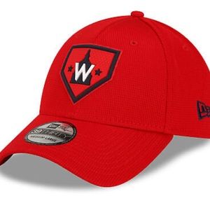 NWOT-  brand new MLB Wash from nationals cap! New era clubhouse so.m/l ⚾️